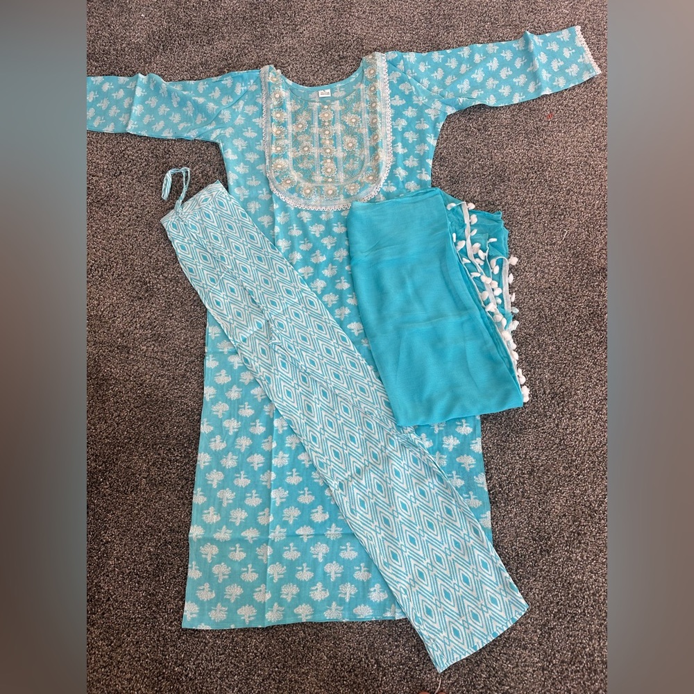 Salwar suit set. Indian Salwar kameez. Indian Kurta Salwar.